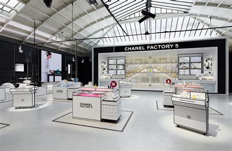 Chanel Factory 5 : La spectaculaire usine beauté de Chanel à 